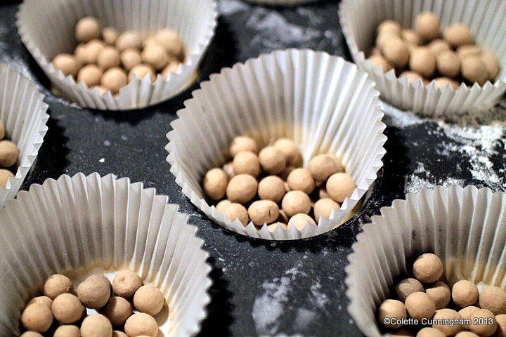 Baking blind with Ceramic Baking Beans